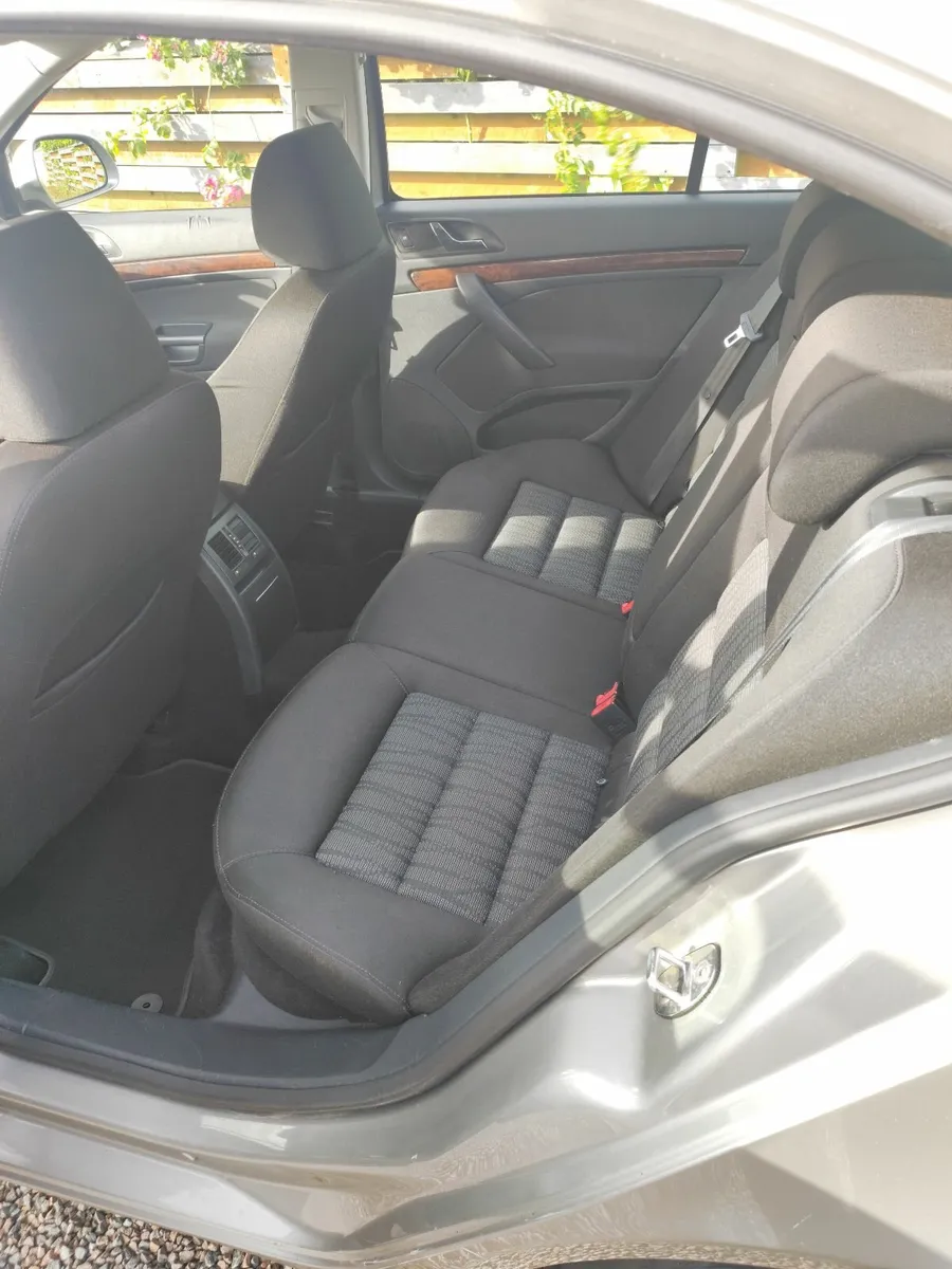 Skoda Octavia 2012 - Image 2