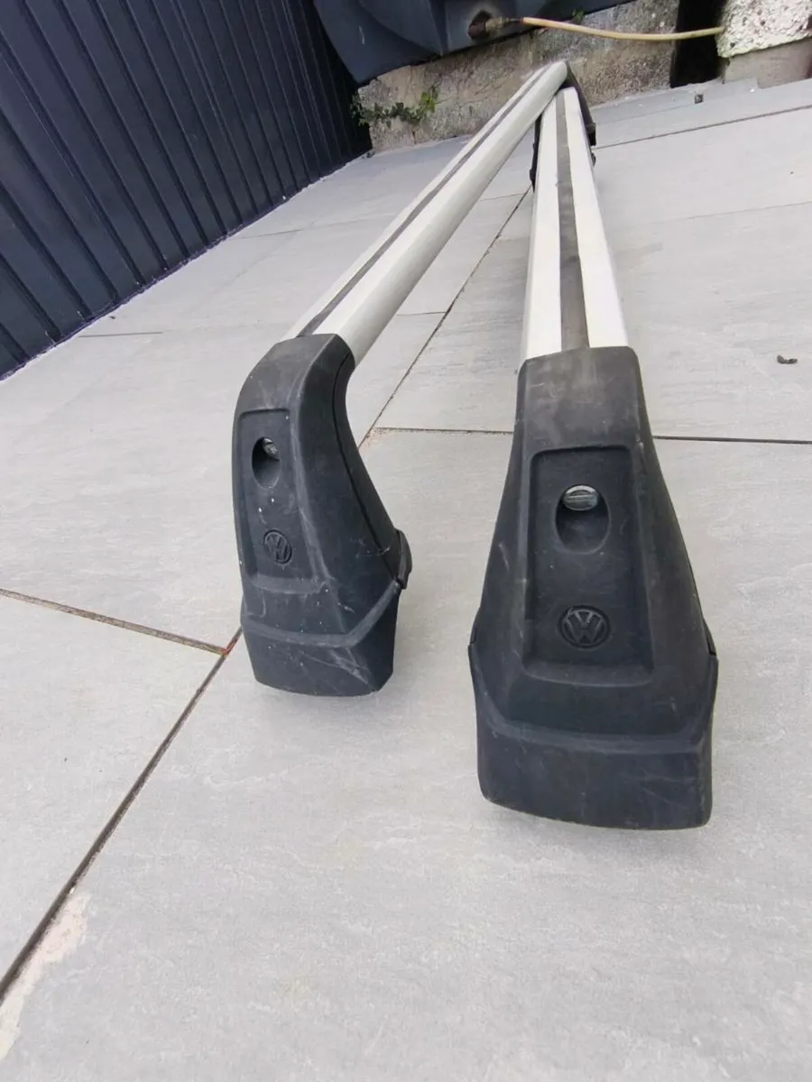 Roof Bars Volkswagen Golf - Image 1