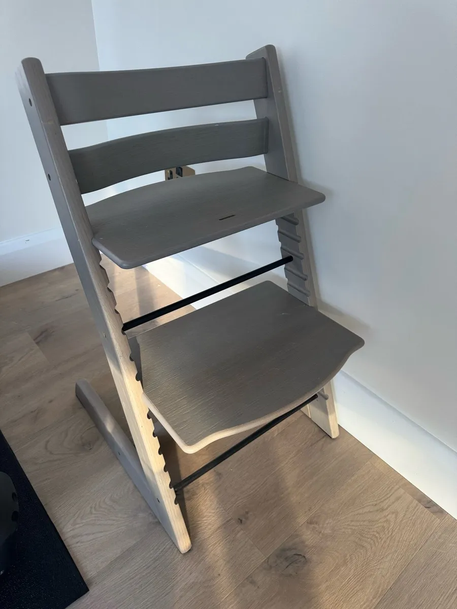 Tripp Trapp high chair with accessories - Image 2