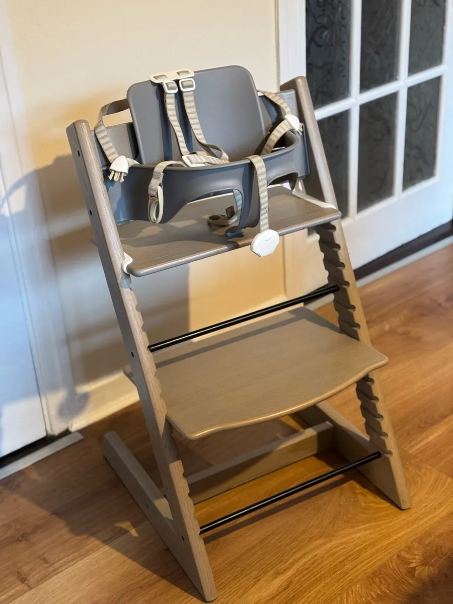 Tripp Trapp high chair with accessories - Image 4