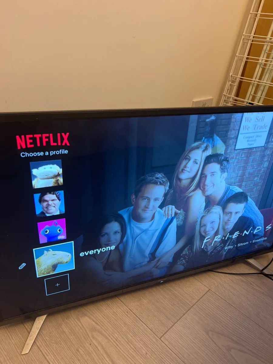 Sharp Aquos Smart TV - 40 inch - Image 4