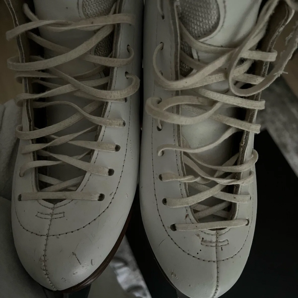 Jackson Figure Skates - Image 1
