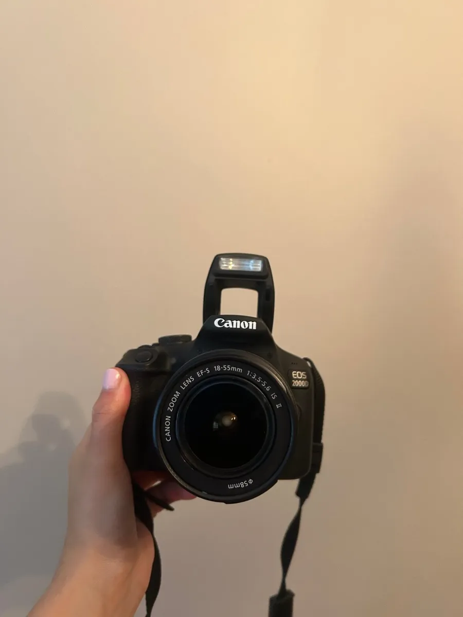 Canon EOS 2000D Camera - Image 2