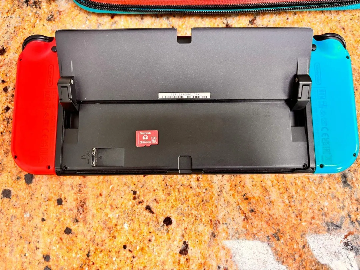 Nintendo Switch OLED + MICRO SD 128GB - Image 3