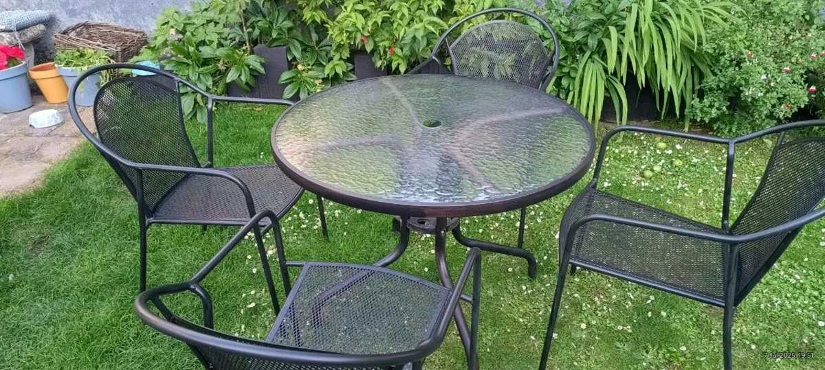 Beautiful Outside Set - Image 1