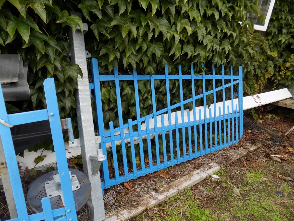 Steel Gate - Image 2