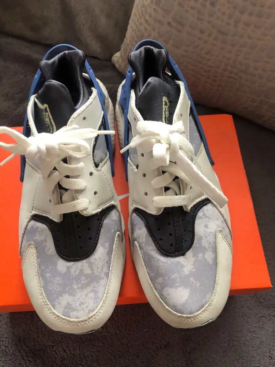 Mens like trainers size 8 €60 - Image 1