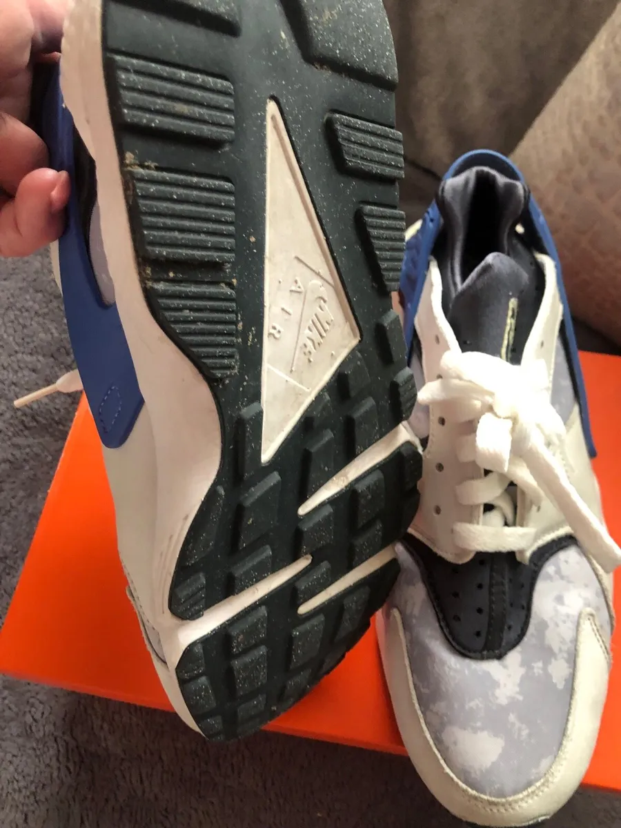 Mens like trainers size 8 €60 - Image 2