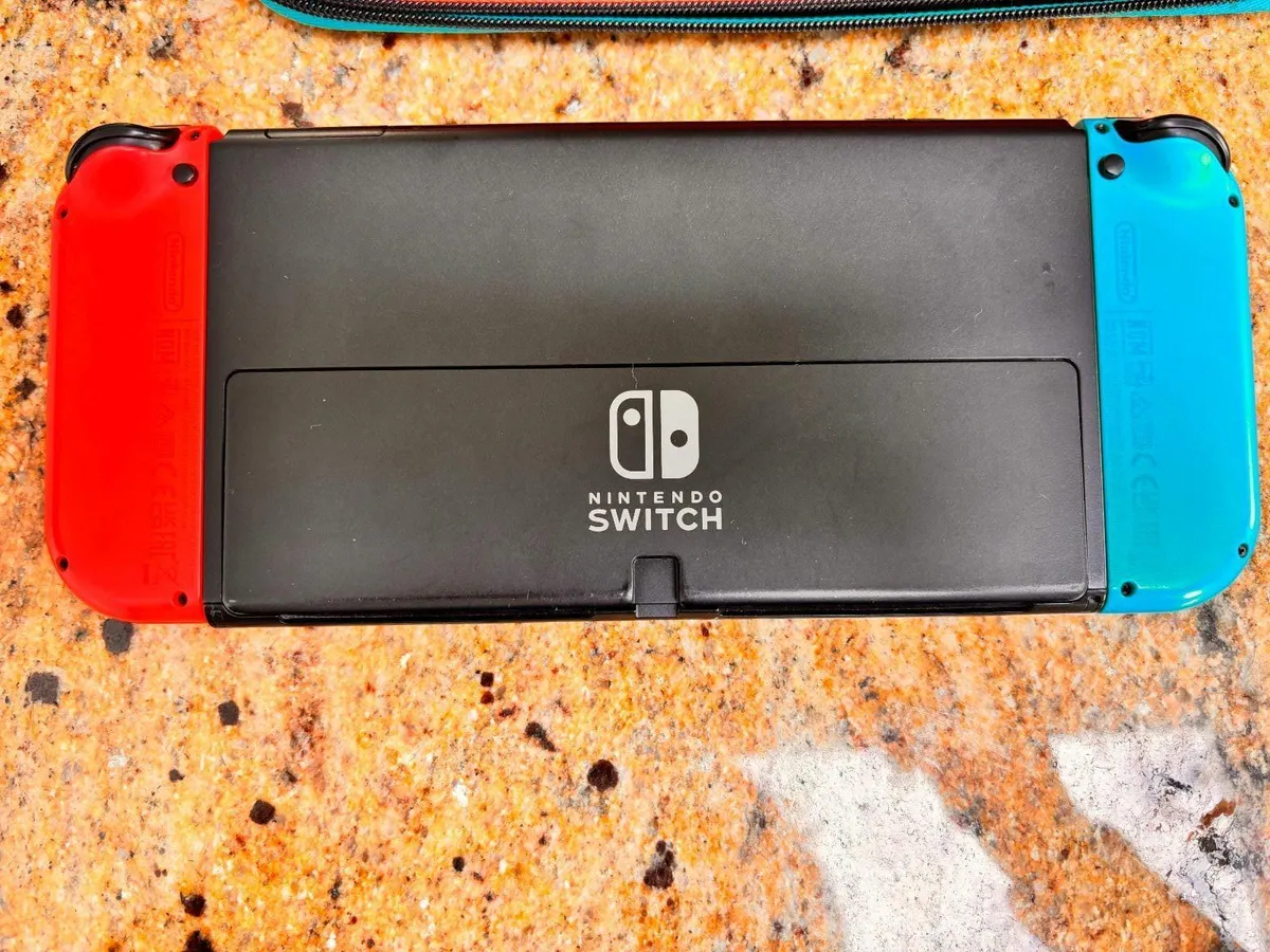 Nintendo Switch OLED + MICRO SD 128GB - Image 2