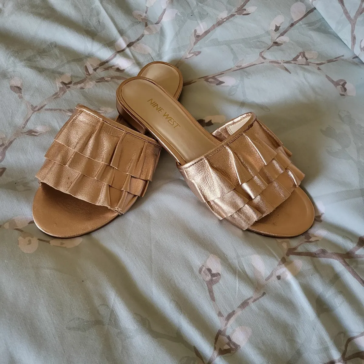 Ladies Shoes - Image 2