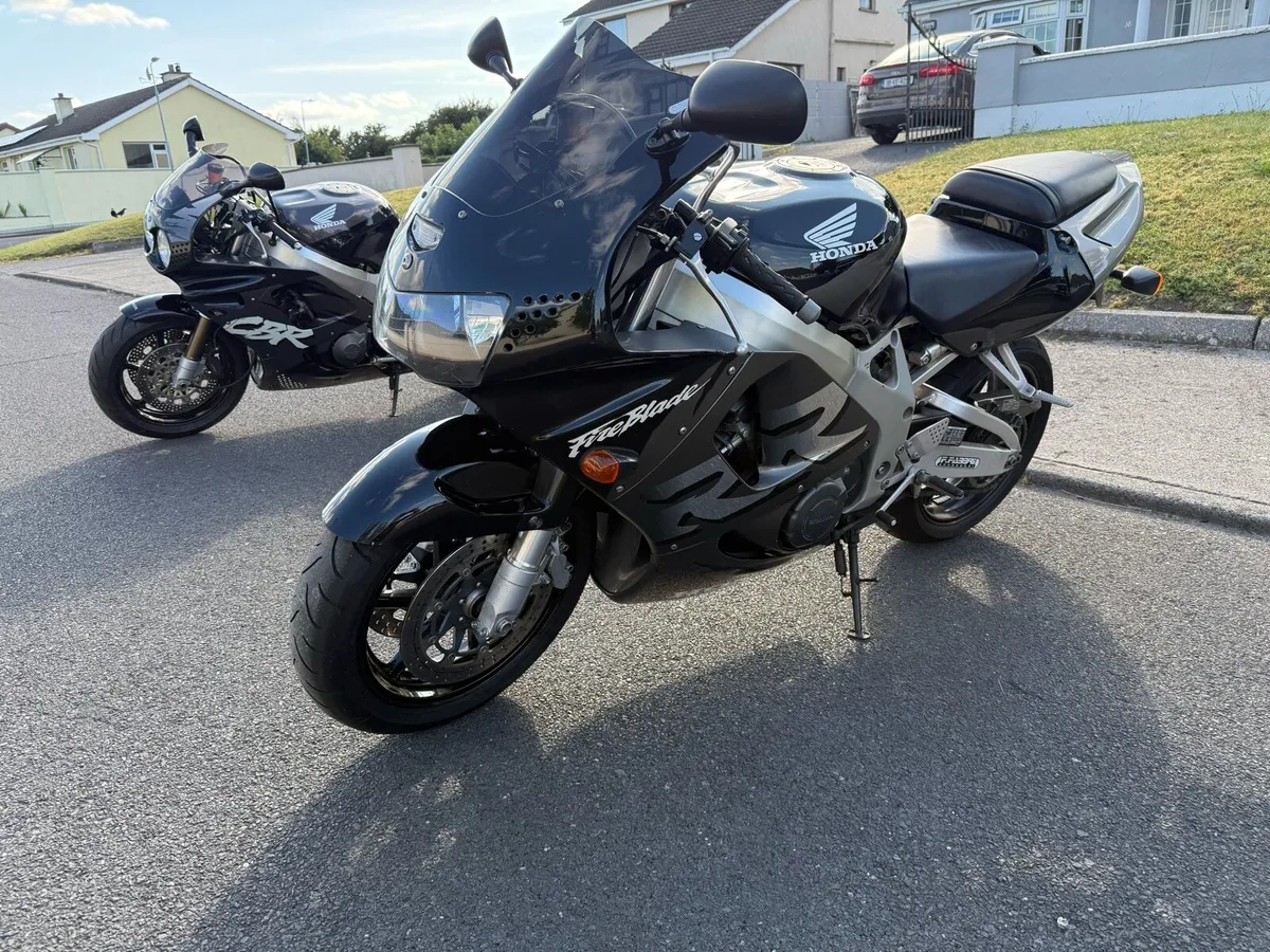 Honda cbr 900rr fireblade 1999 - Image 2
