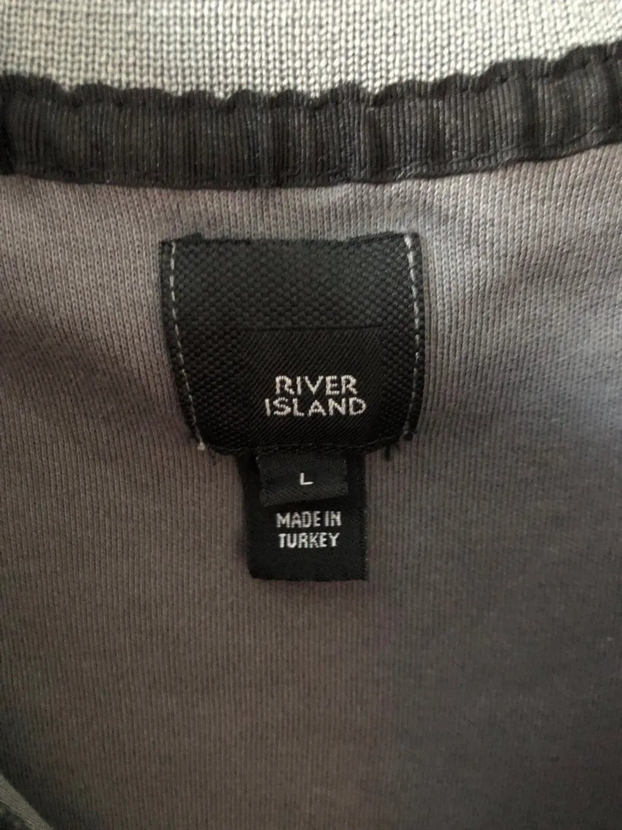 Mens river island top size L €10 - Image 4