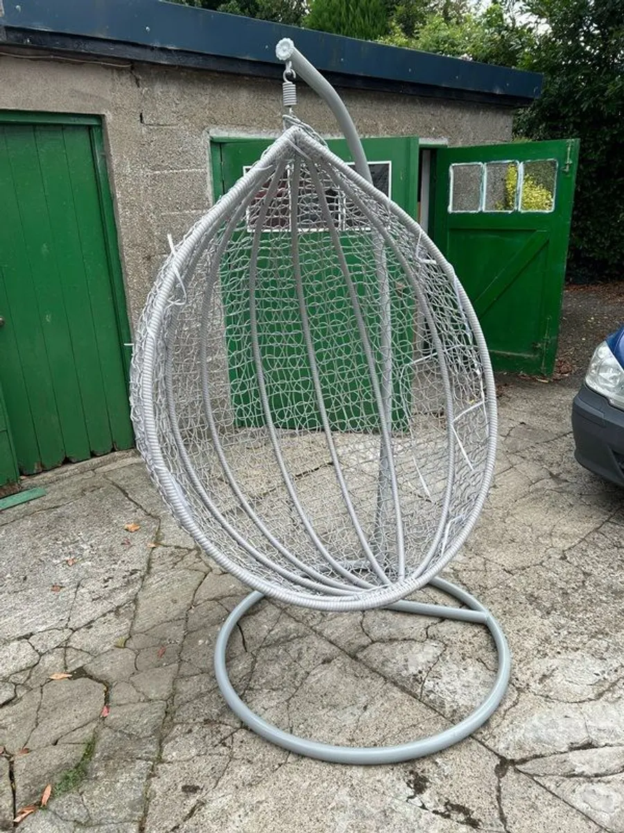 hanging egg chair - Image 3
