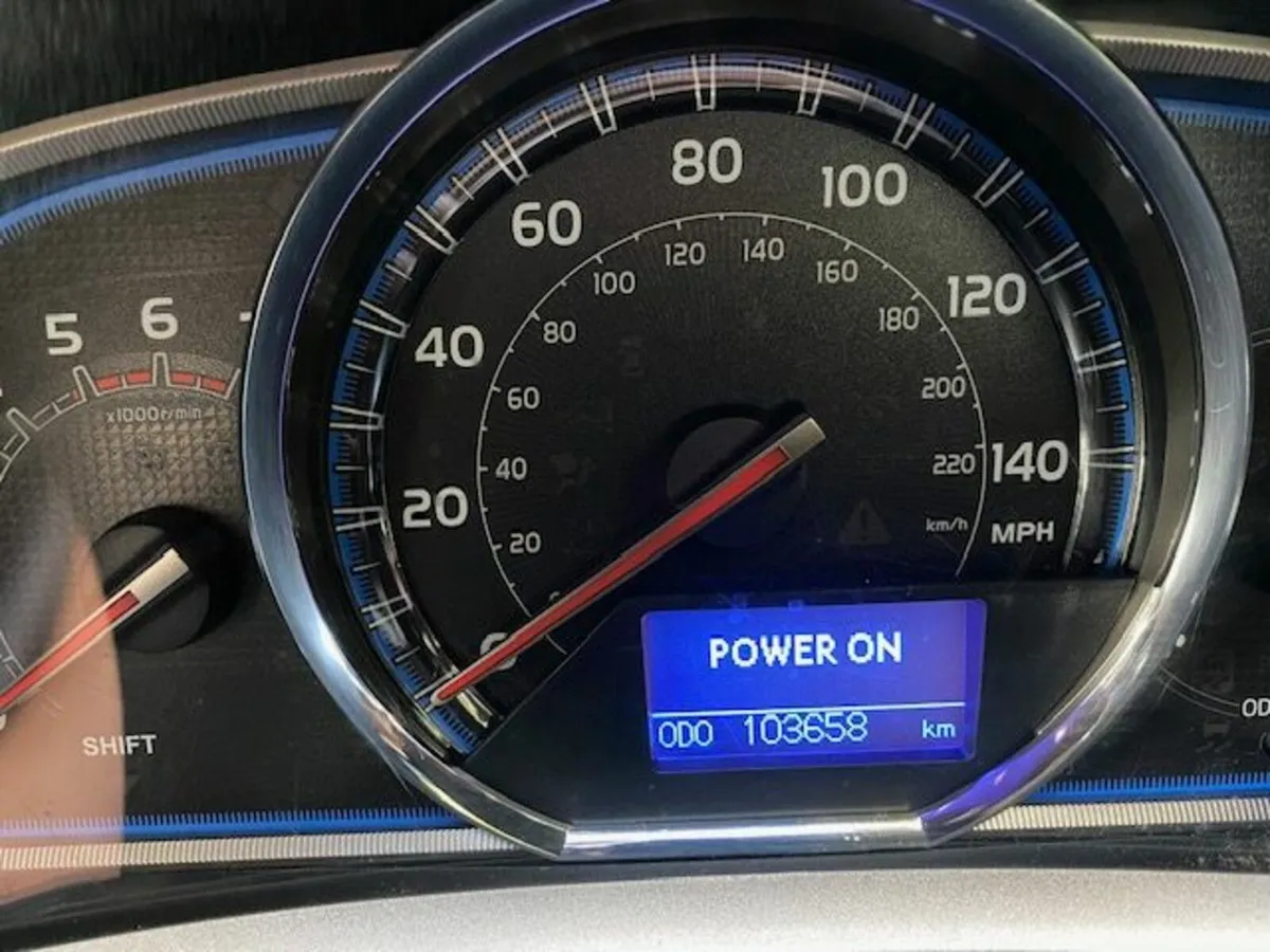 Toyota RAV4 2014 - Image 2