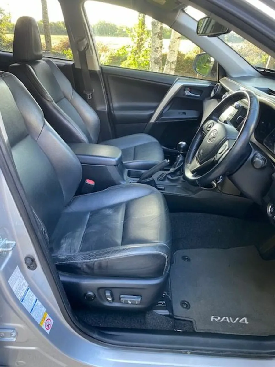 Toyota RAV4 2014 - Image 3