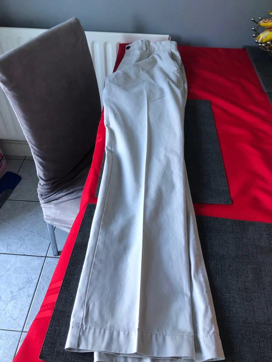 Mens M&S trousers W34” €10 - Image 1
