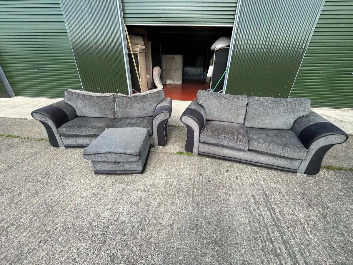 Grey/black 3+2 sofa set - Image 3