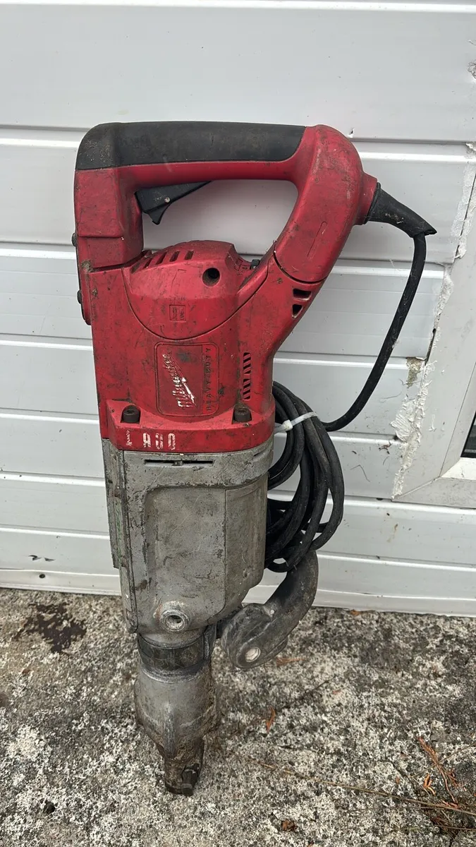 Milwaukee 900k demolition hammer - Image 1