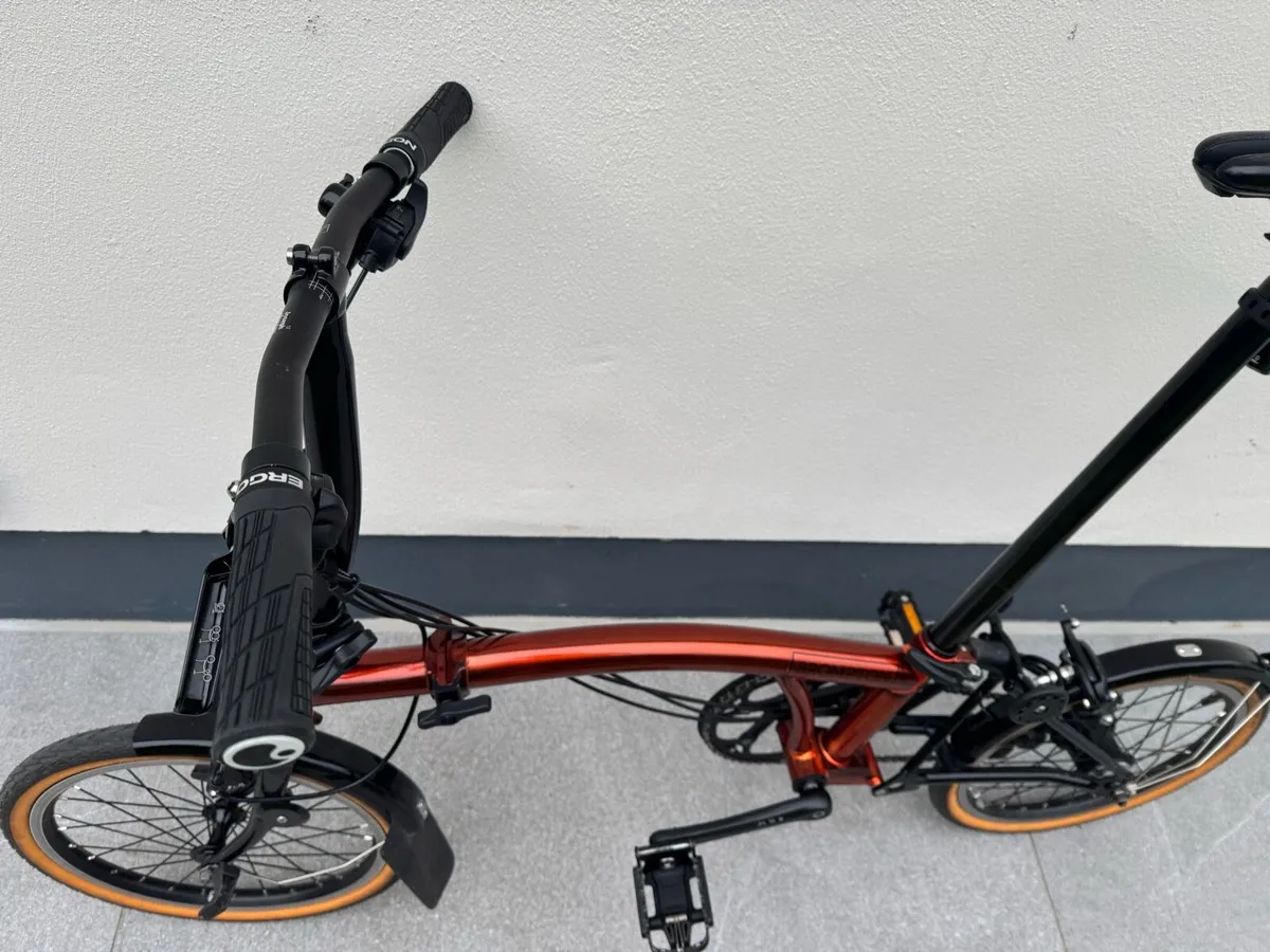 Brompton S6L Flame Lacquer folding bike - Image 2