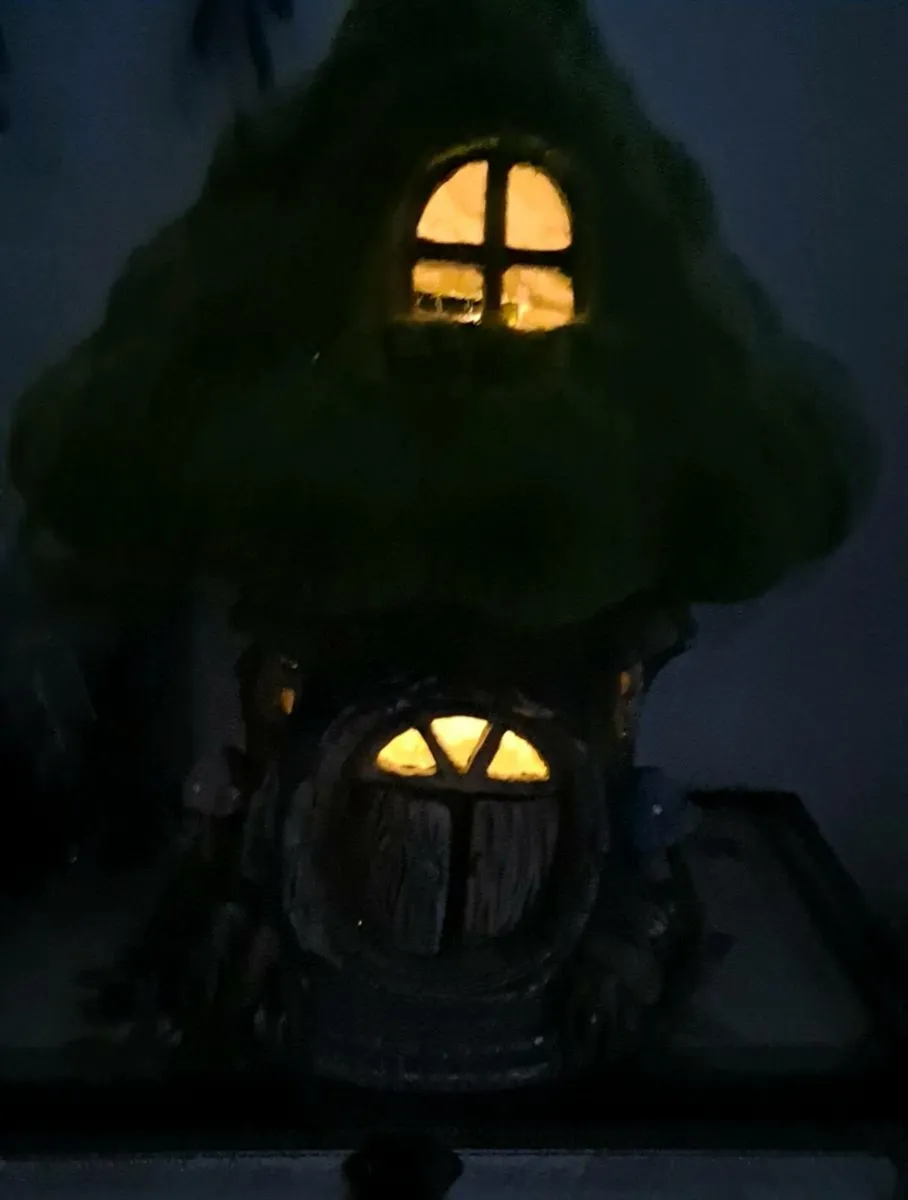 Porcelain fairy house - Image 2