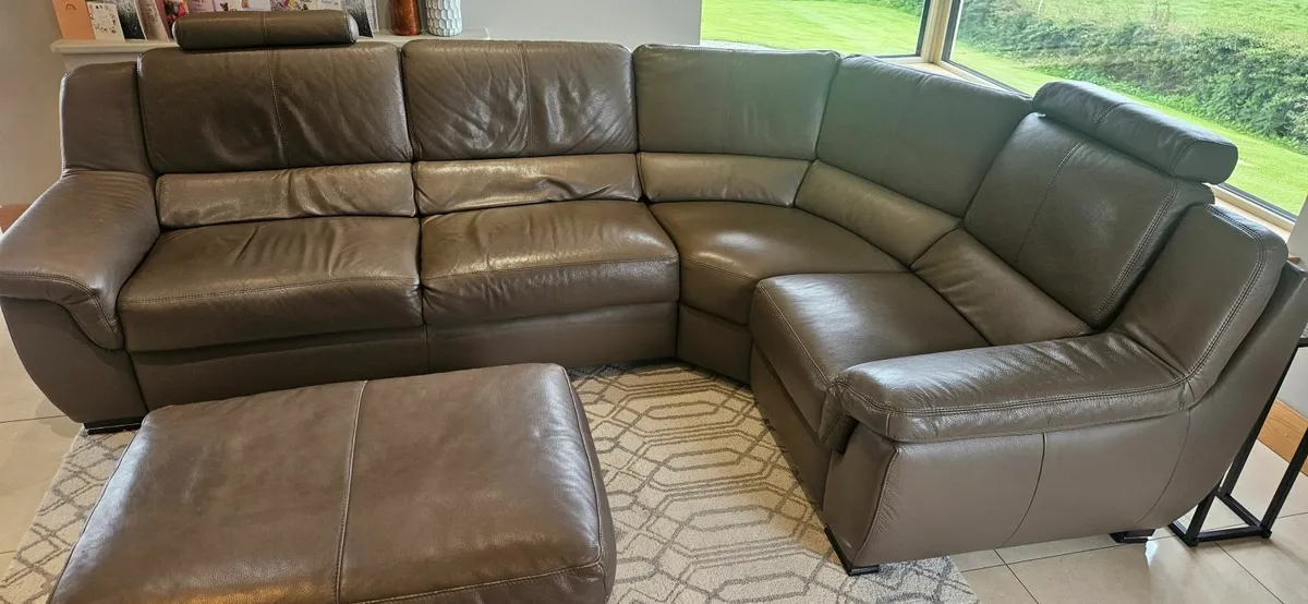 Leather couch - Image 3