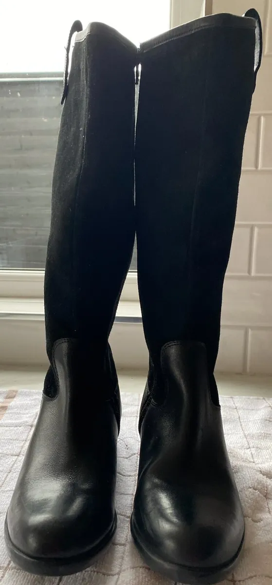 Black leather knee high boots - Image 1