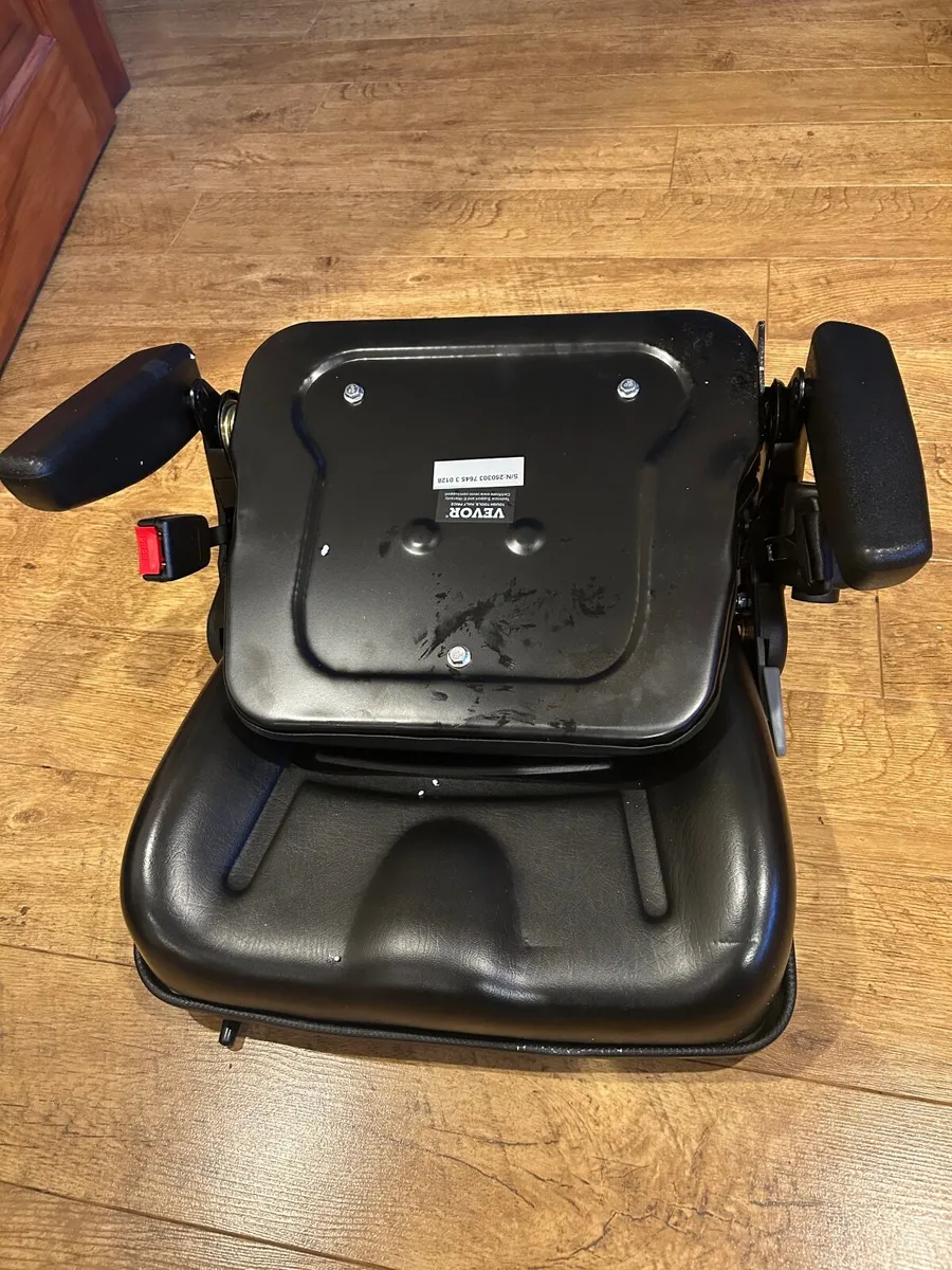 Universal Dumper Seat - Image 1
