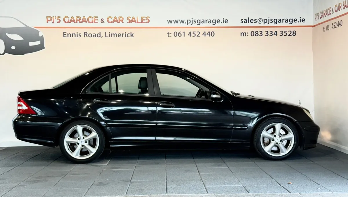 Mercedes-Benz C-Class 2006 - Image 4