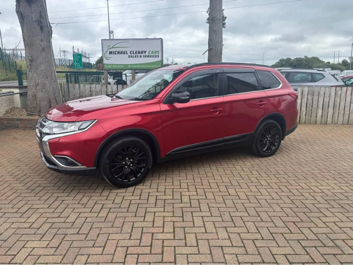 Mitsubishi Outlander Outl 4WD MT Black Line 4DR - Image 2
