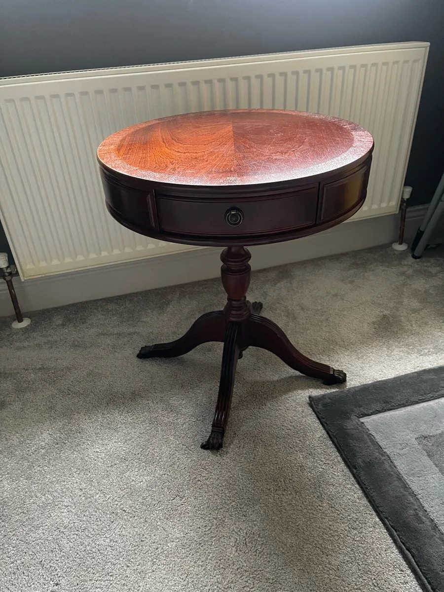 Vintage table - Image 1