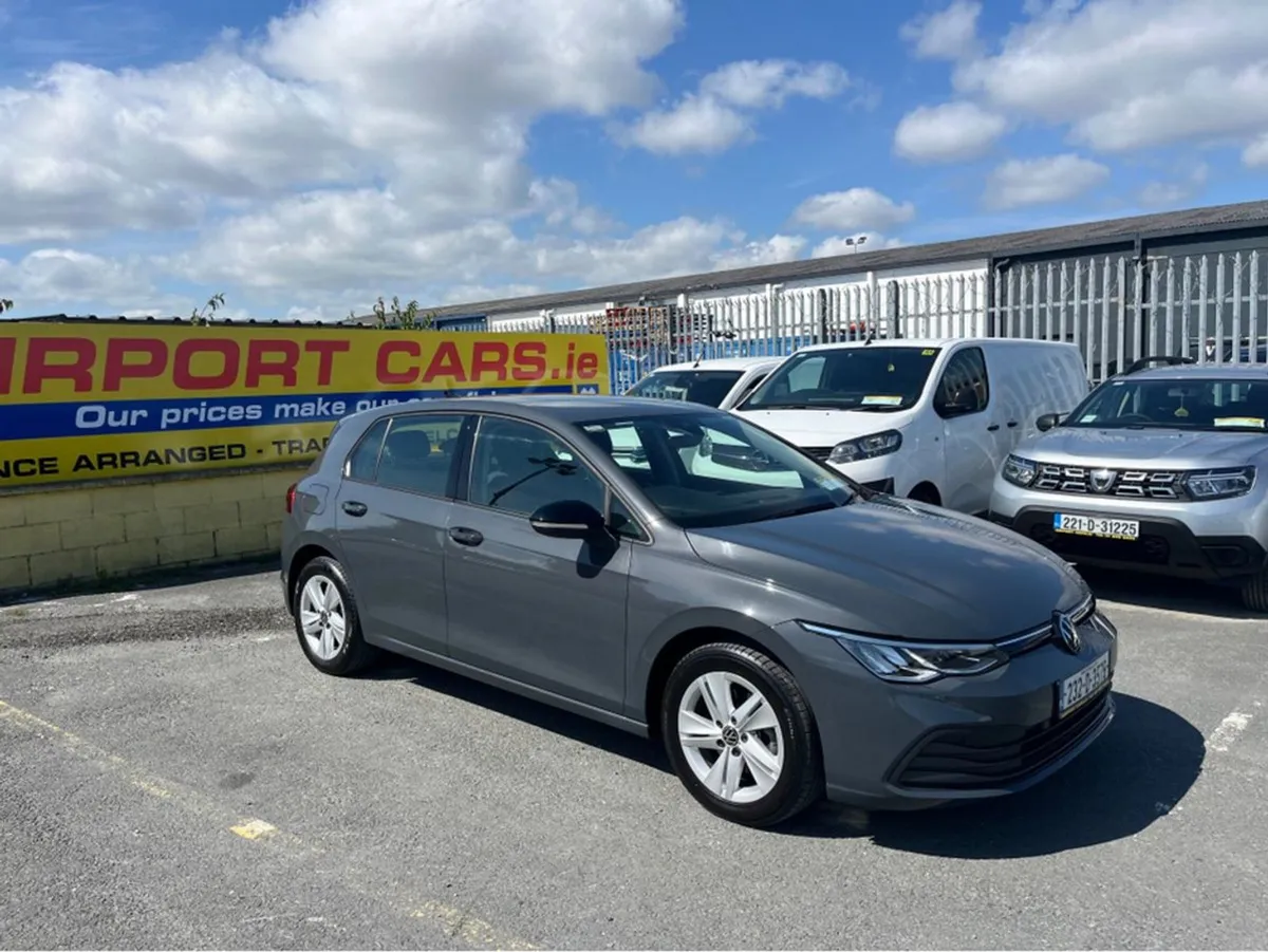 Volkswagen Golf Life 2.0 TDI 115HP 5DR - Image 1