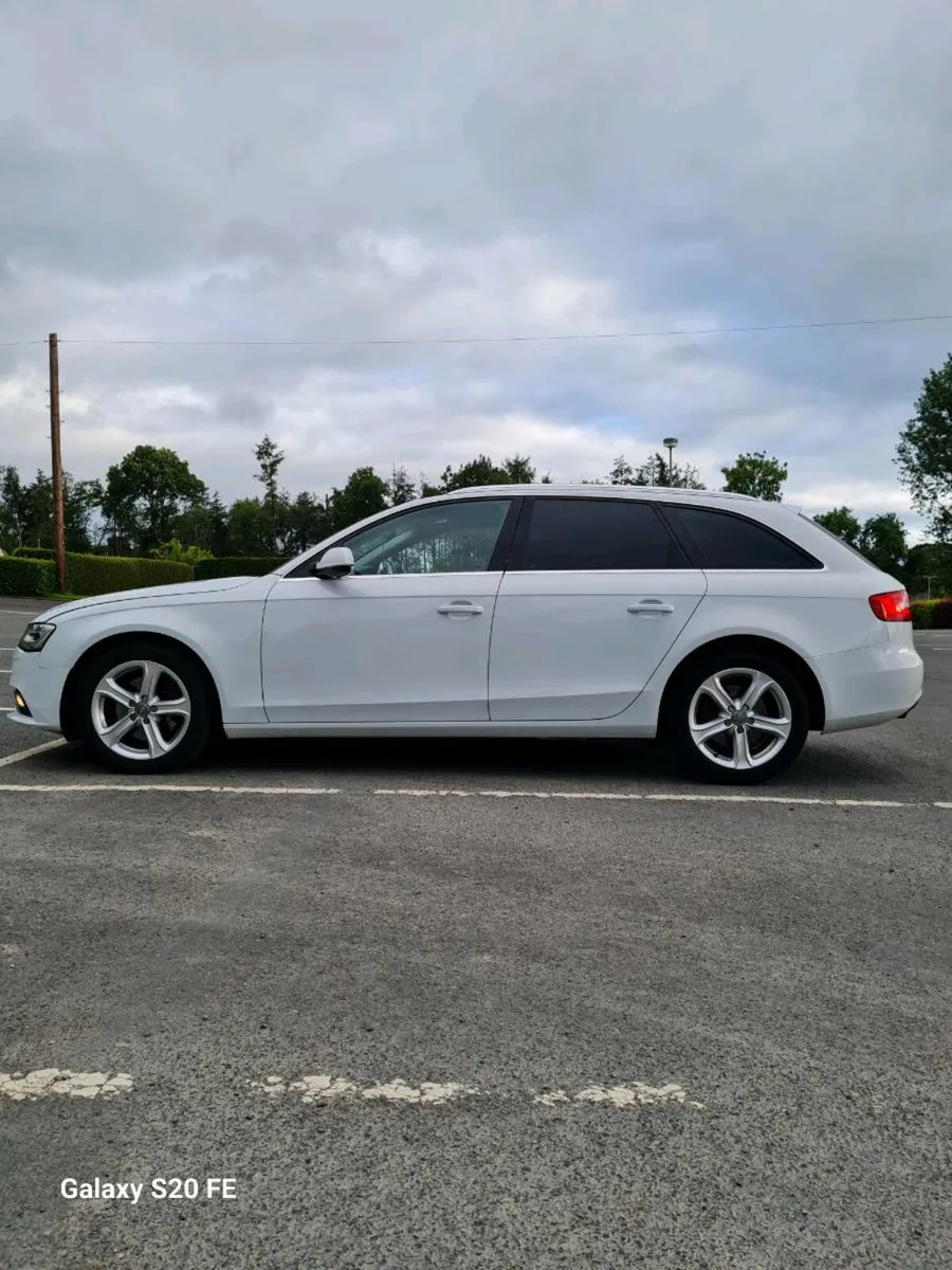 Audi A4 Estate - Image 2