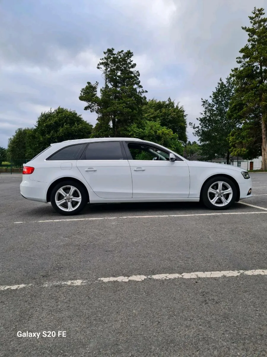 Audi A4 Estate - Image 4