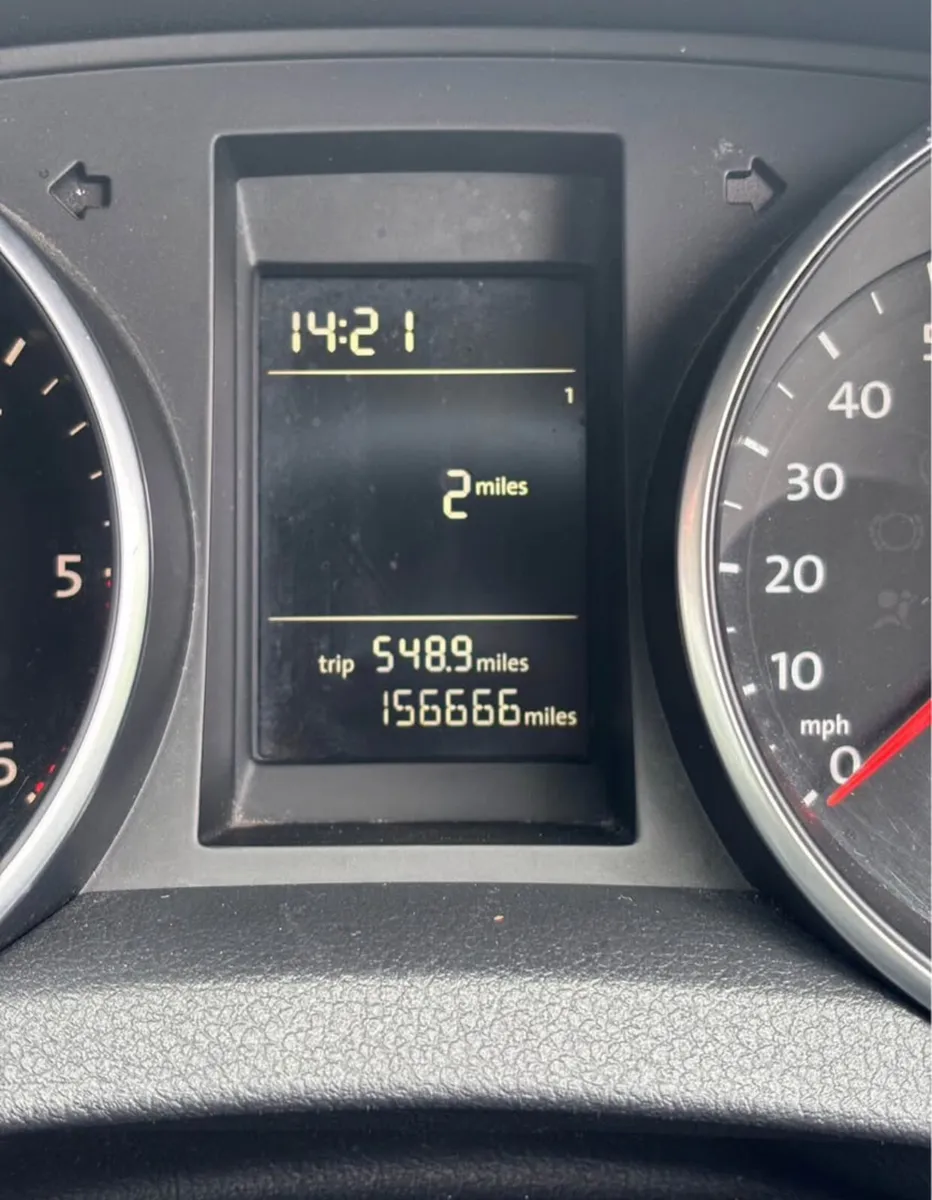 Volkswagen Golf - Image 4
