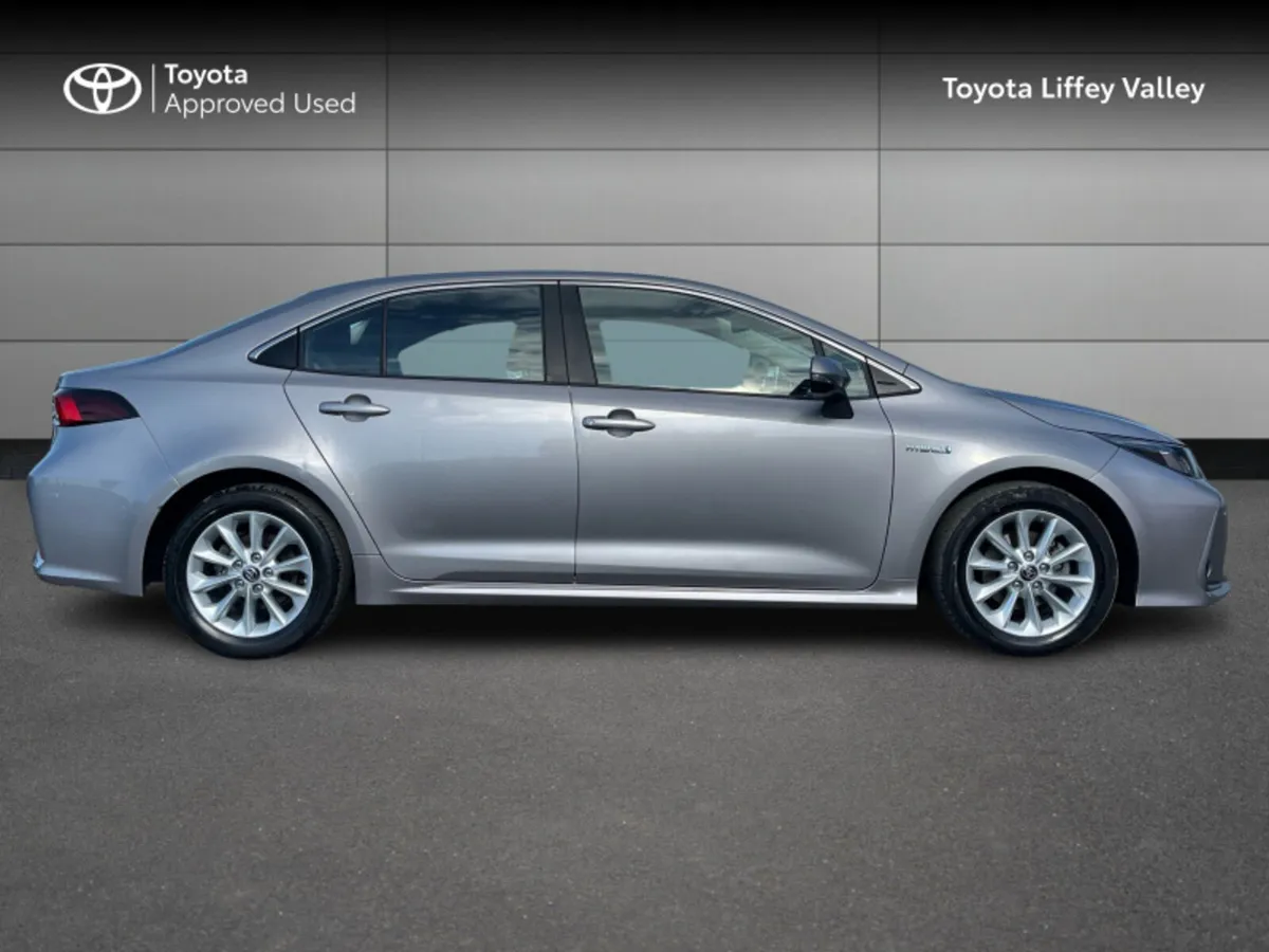 Toyota Corolla COROLLA HYB LUNA SALOON - Image 3