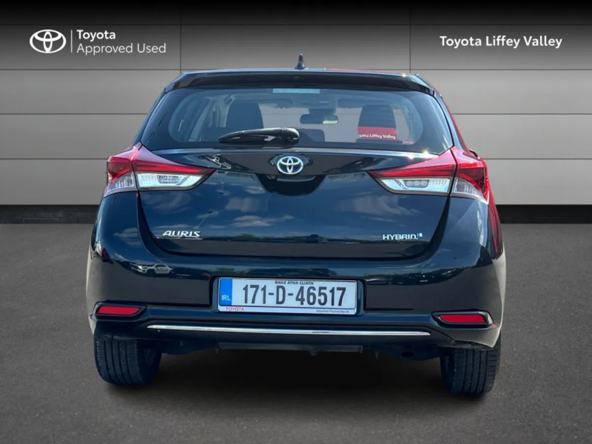 Toyota Auris 1.8 HYBRID BUSINESS EDITION - Image 4