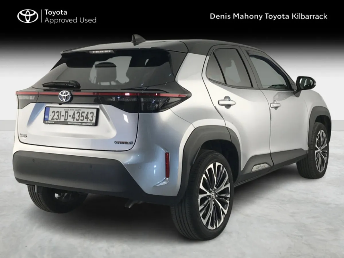 Toyota Yaris CROSS SOL - Image 2