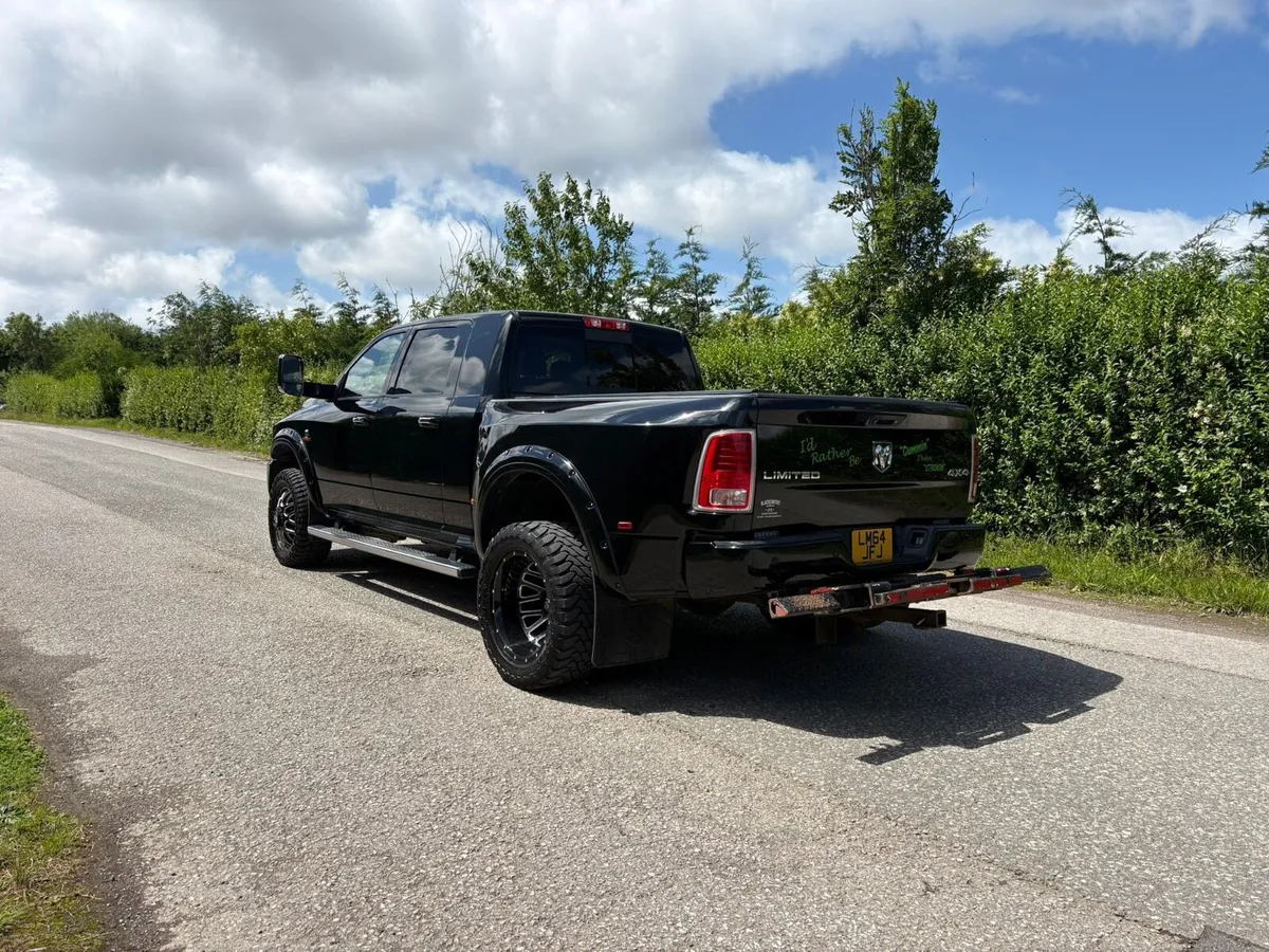 Dodge Ram 3500 Mega Cab Dually - Image 4