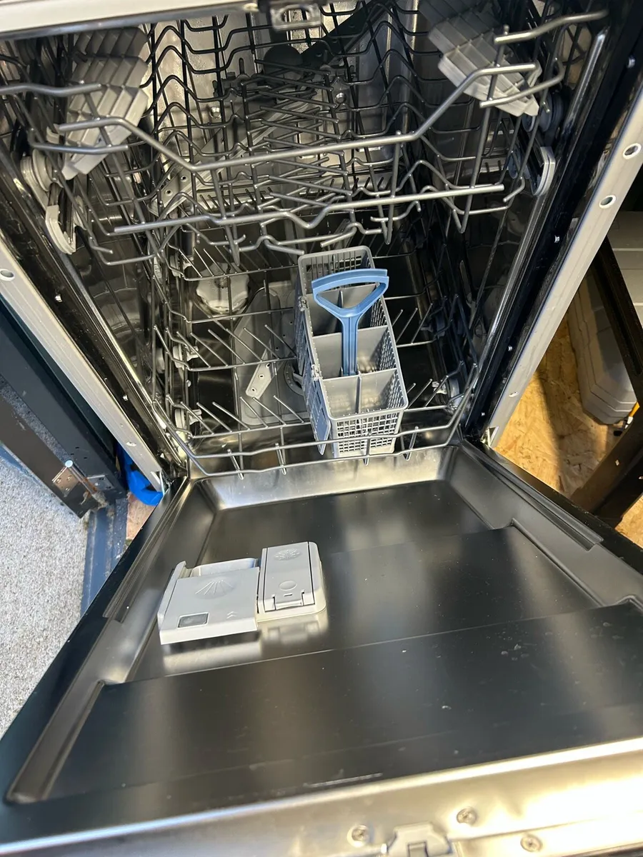 Bush Slimline Integrated Dishwasher - Image 2