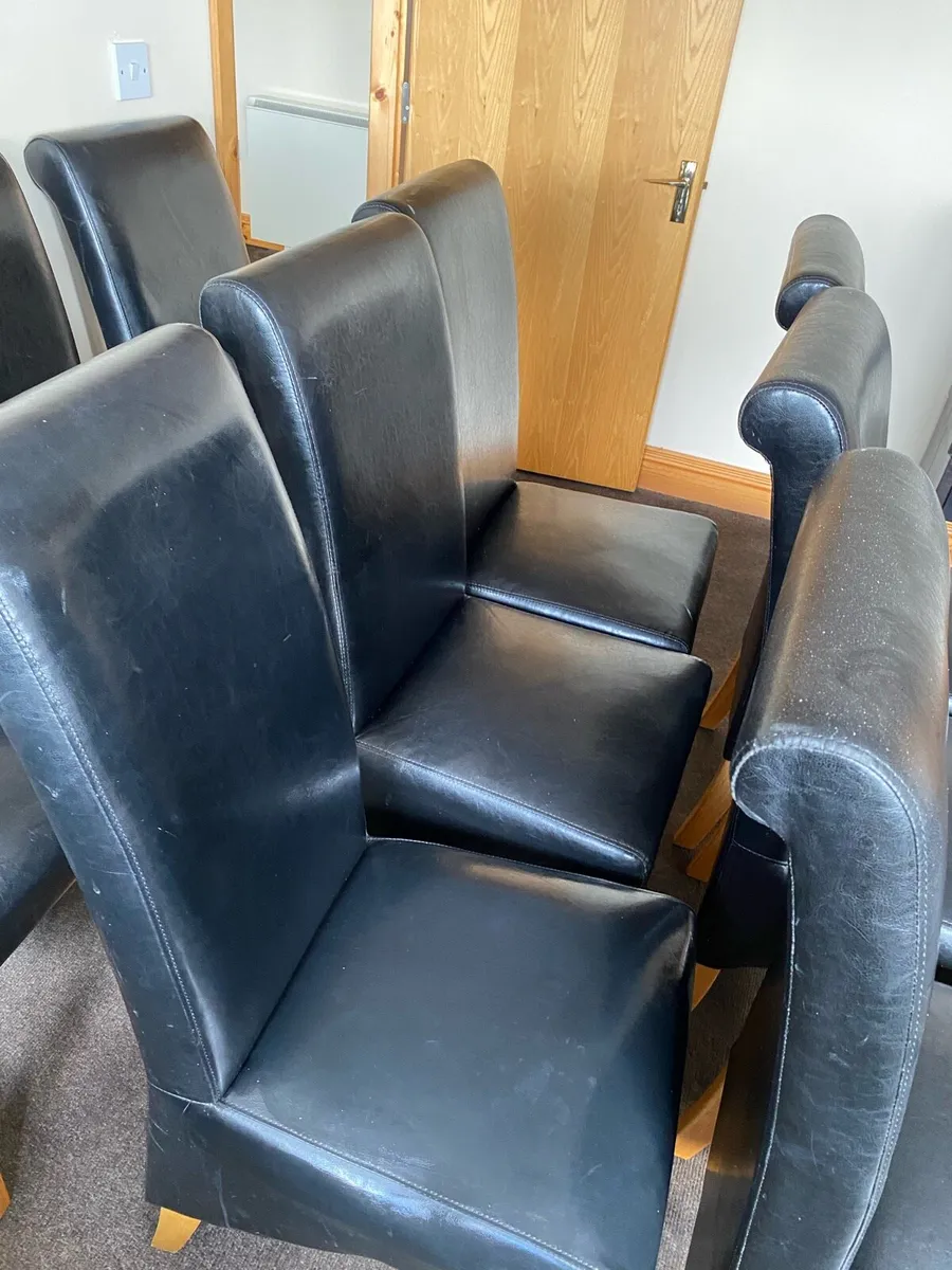 Table & Leather chairs - Image 2