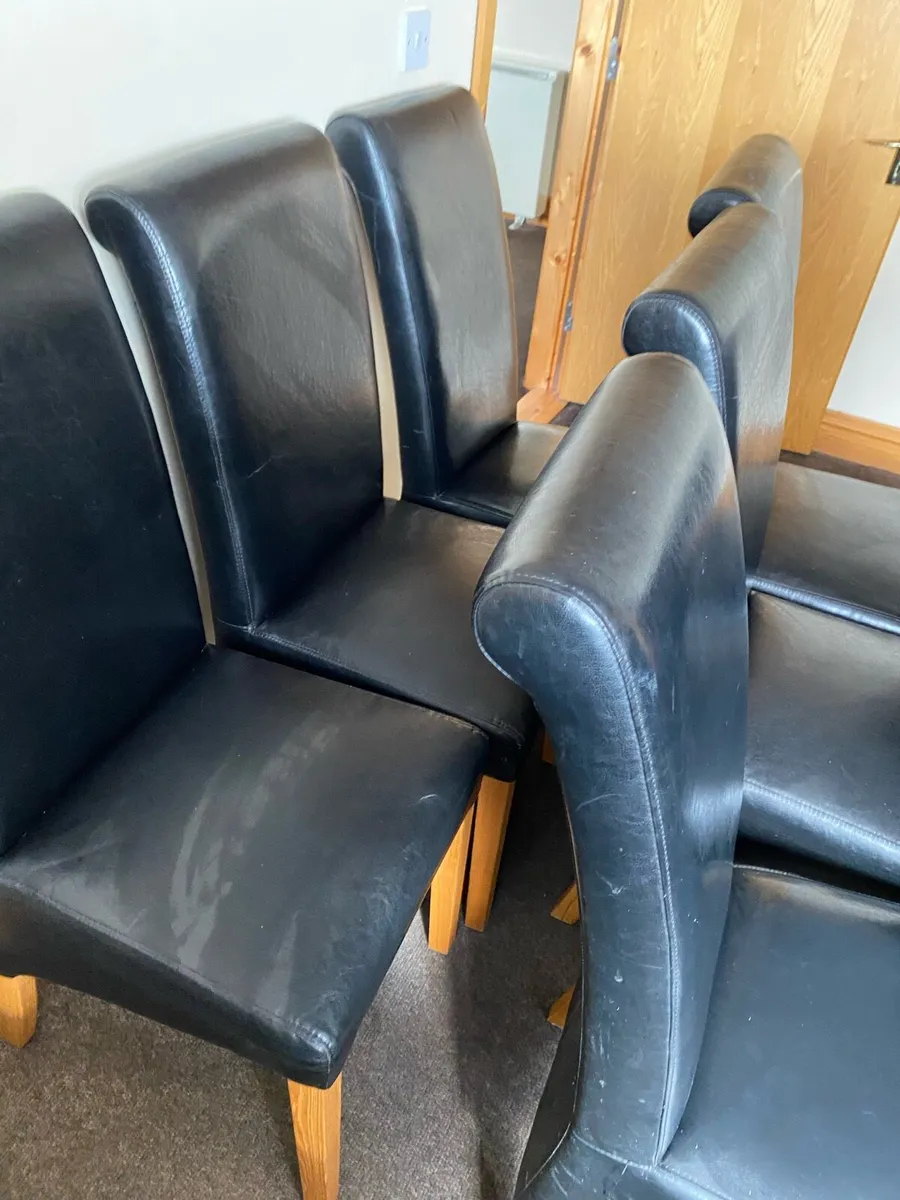Table & Leather chairs - Image 3