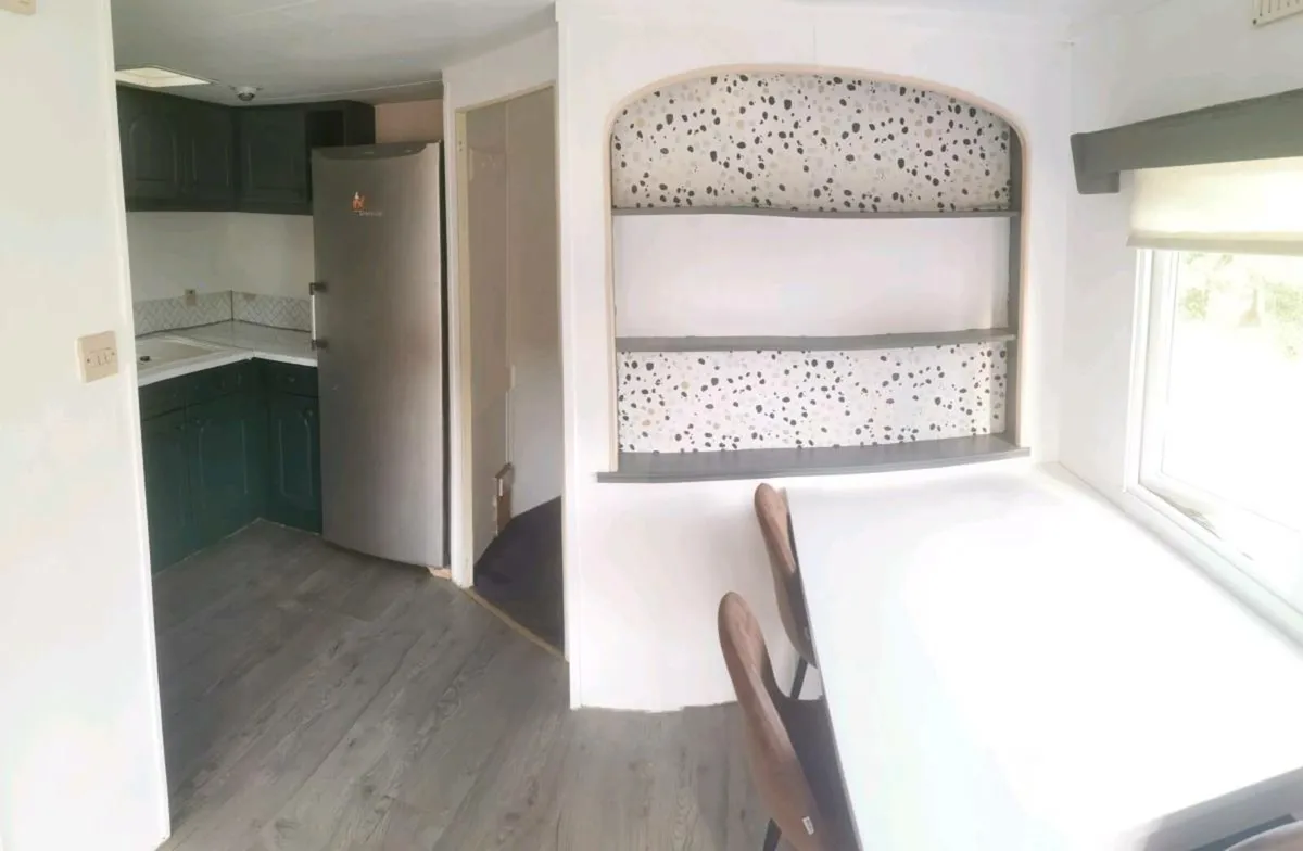 Mobile Home - Image 3
