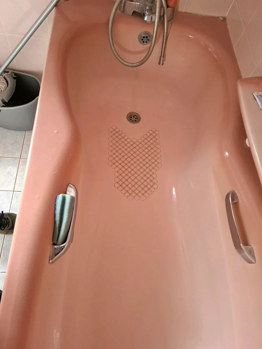 Sink and  pedestal - Image 4