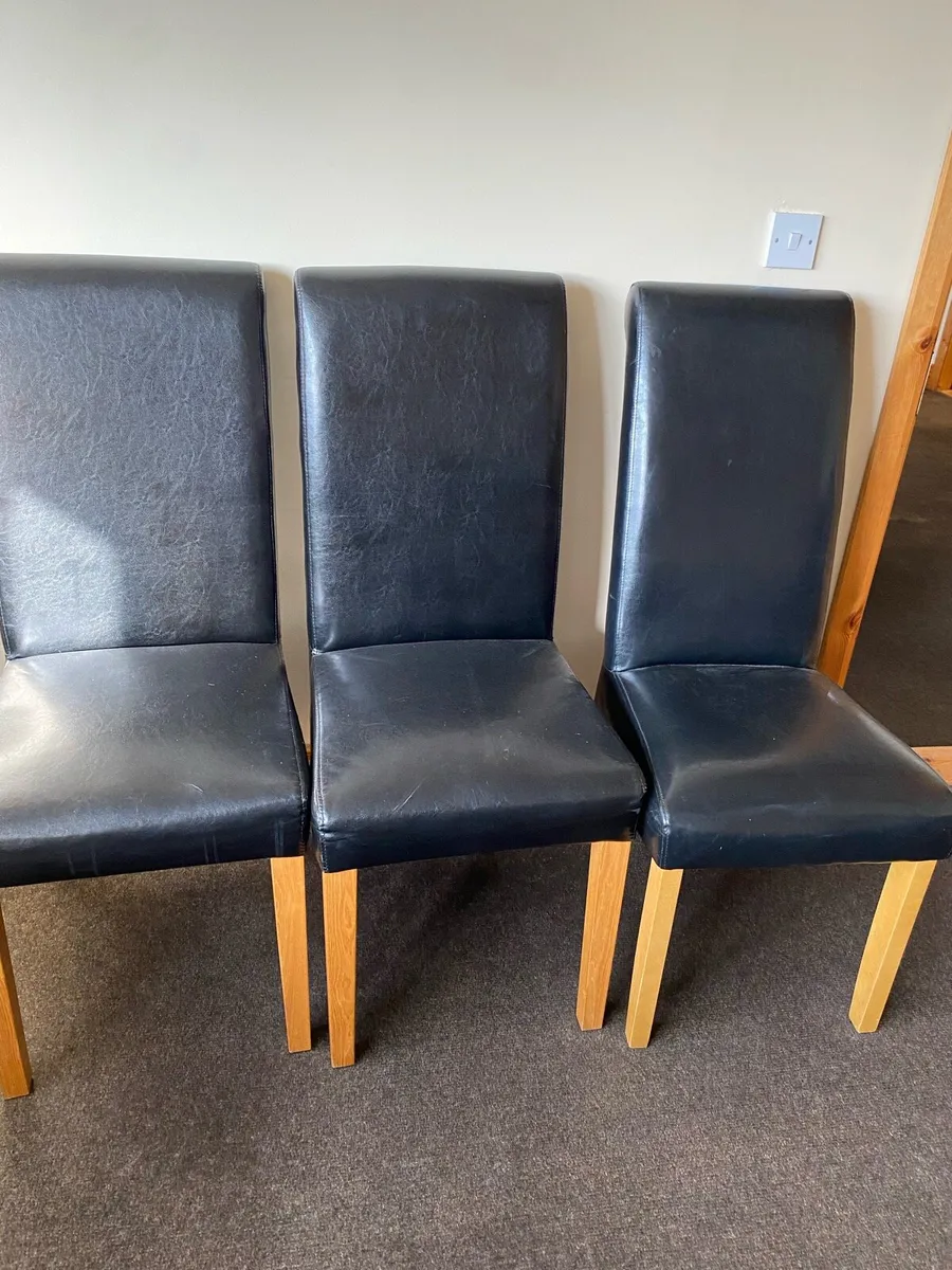 Table & Leather chairs - Image 4