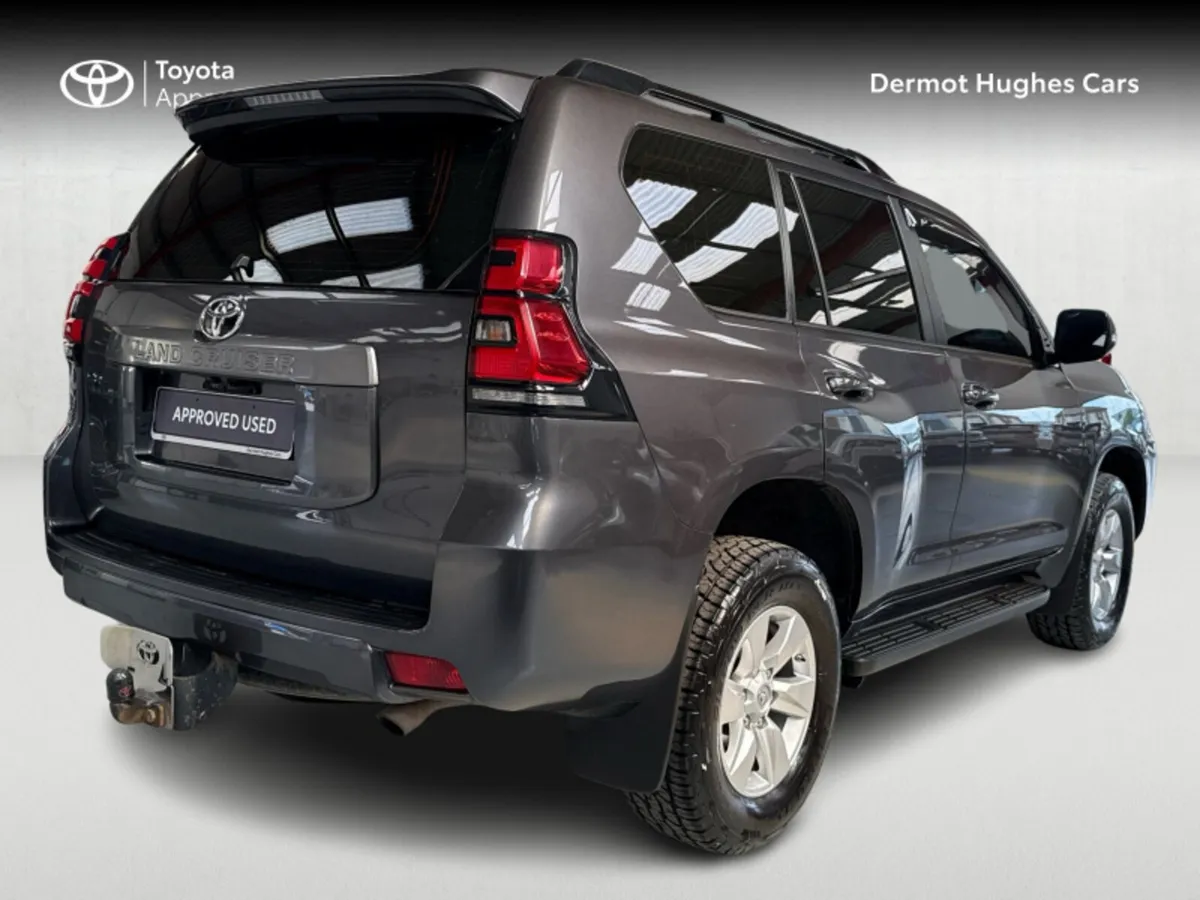 Toyota Land Cruiser 2.8 - Image 2
