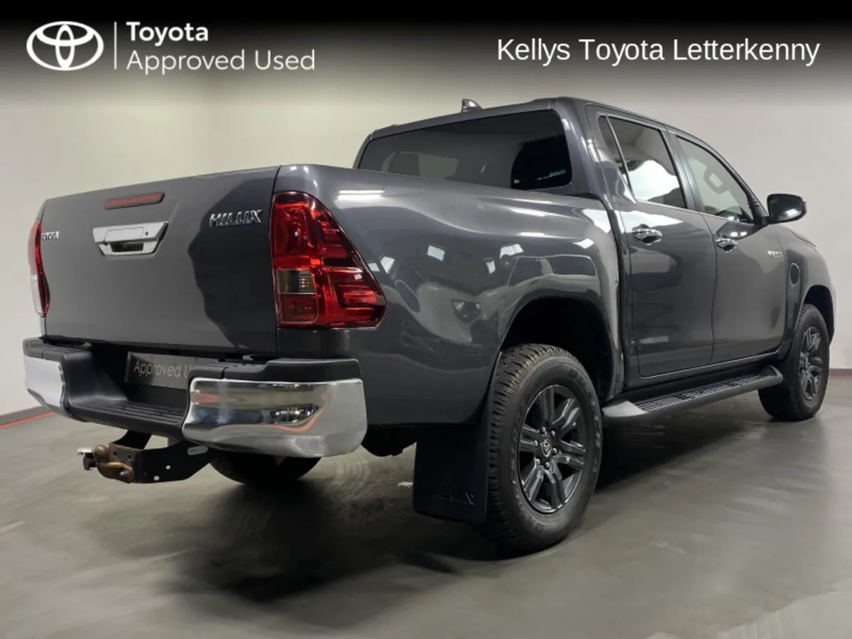 Toyota Hilux HILUX 2.8 SR5 D/CAB AUTO # 22 - Image 2