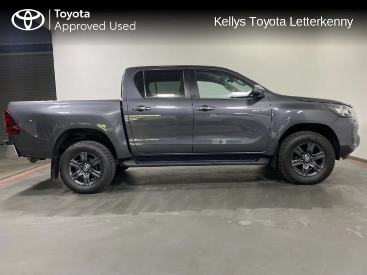 Toyota Hilux HILUX 2.8 SR5 D/CAB AUTO # 22 - Image 3