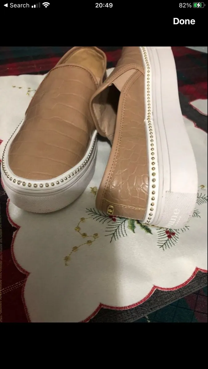Ladies Dune shoes size 7 €25 - Image 2