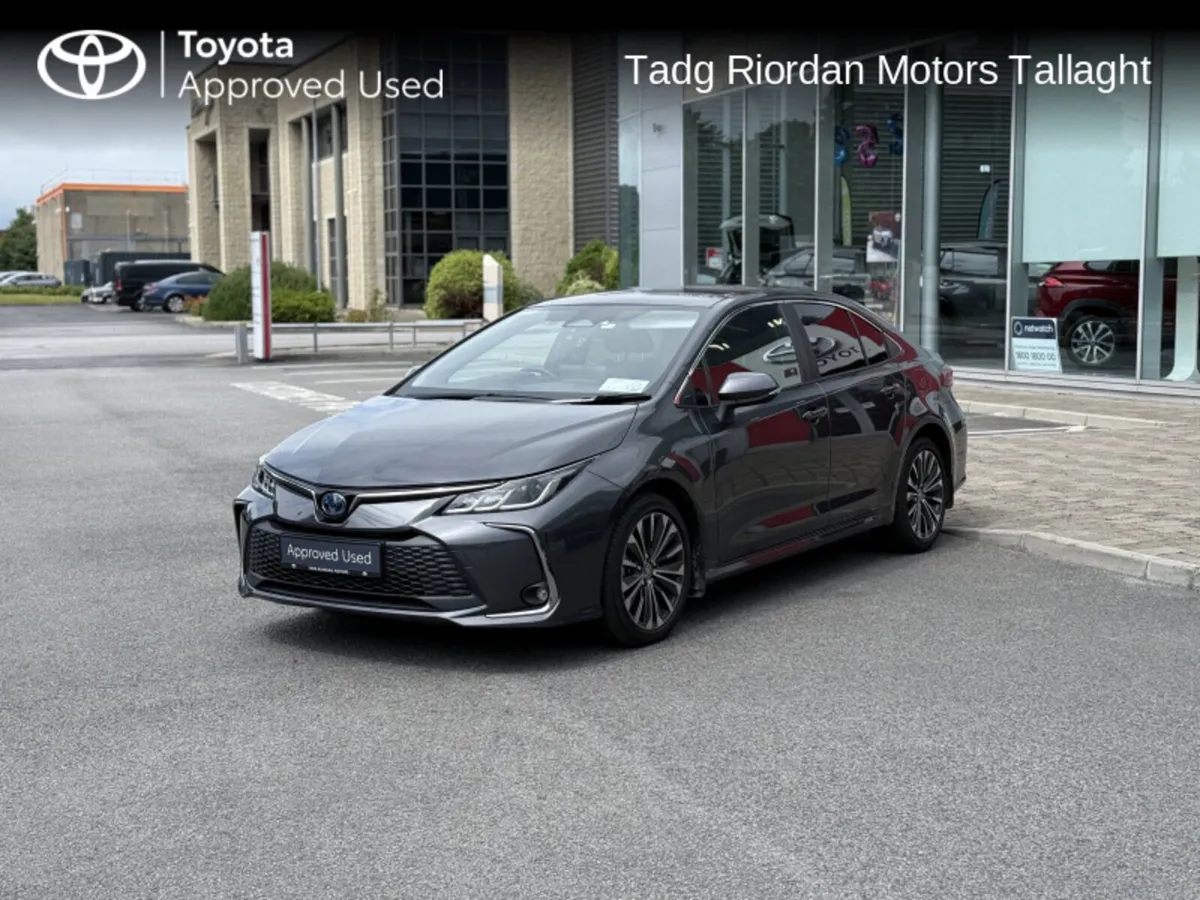 Toyota Corolla SALOON LUNA SPORT *** DEMO SALE *** - Image 3