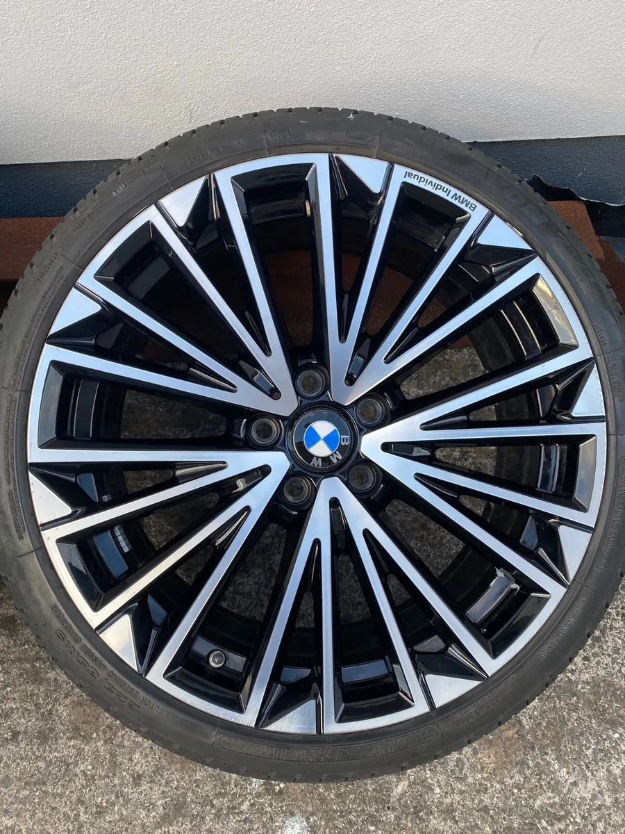 BMW Alloy wheels - Image 1